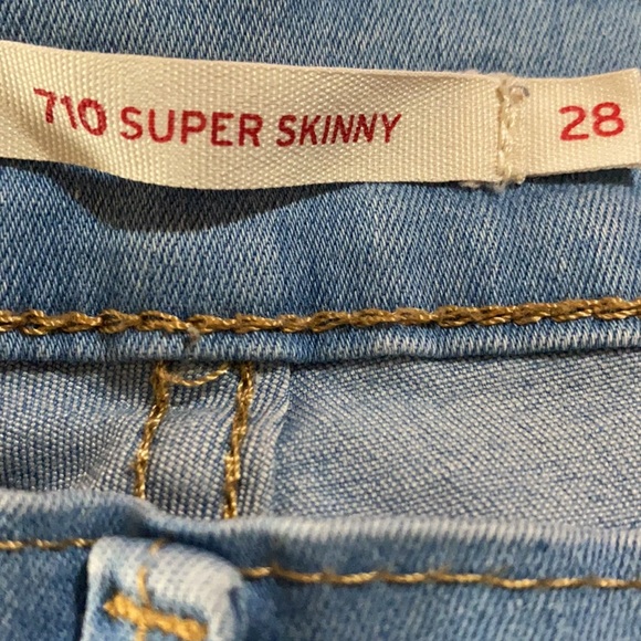 Women’s Levi’s - Picture 5 of 7